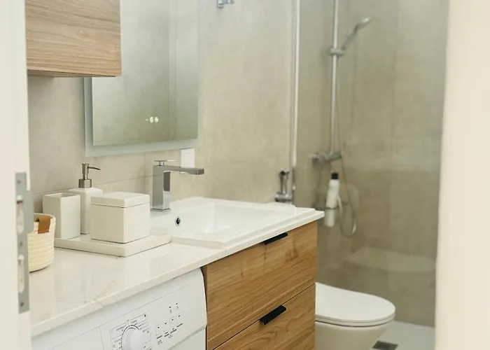 Endless Summer - Swimming Pool アパート アデヘ